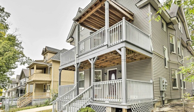 2 Mi to Downtown: Springfield Apt w/Balcony!