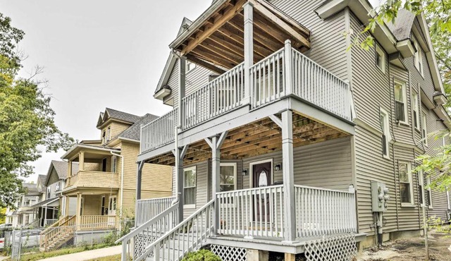 2 Mi to Downtown Springfield Apt with Balcony!