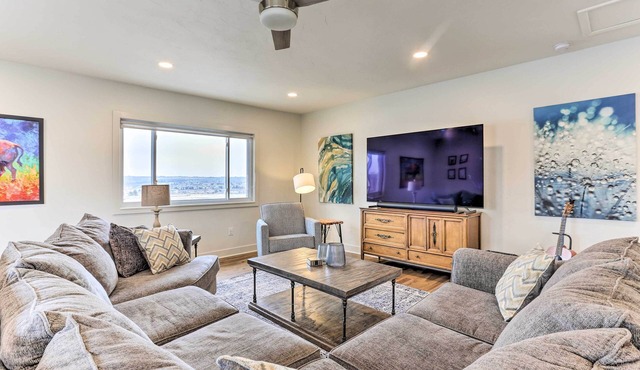 2 Mi to Dtwn Castle Rock: Home w/Furnished Patio