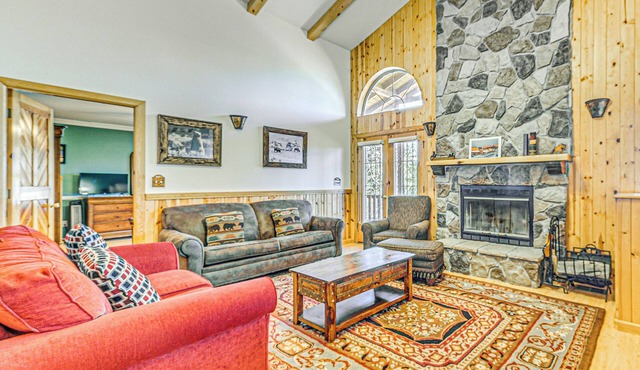 2 Mi to Dtwn: Cloudcroft Home w/Furnished Deck