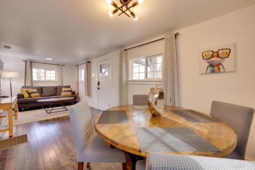 2 Mi to Dtwn Colorado Springs Gem with Hot Tub!