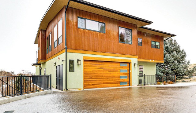 2 Mi to Dtwn: Dog-Friendly Gem w/Patio in Boise