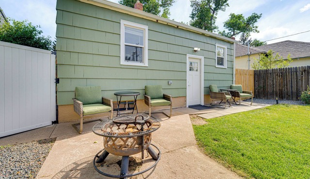 2 Mi to Dtwn: Family Home in Cheyenne!