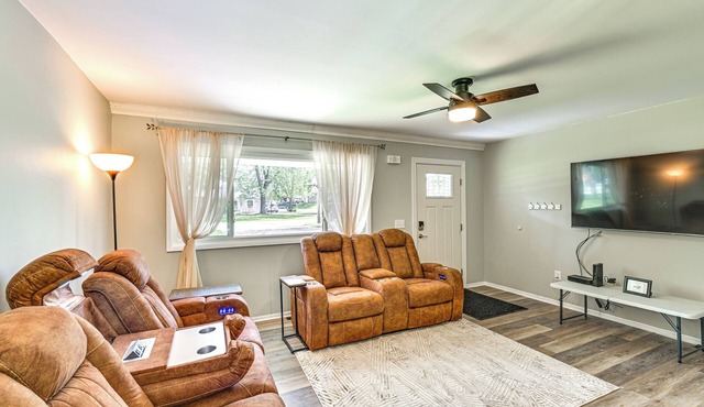 2 Mi to Dtwn: Family Home in Warsaw!