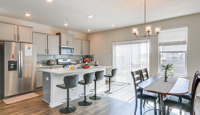 2 Mi to Dtwn Frederick: Updated Townhome