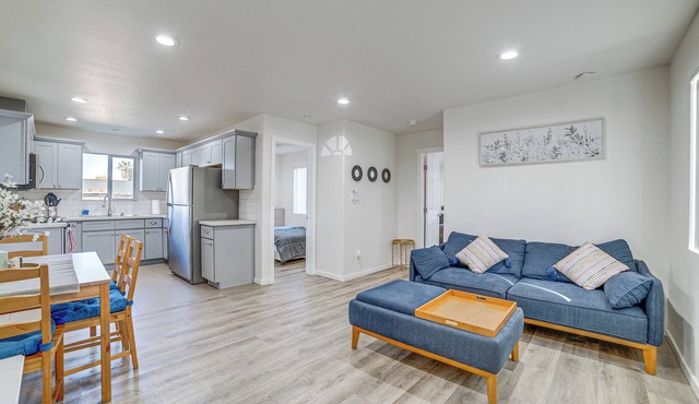2 Mi to Dtwn Glendora! Pet-Friendly Extended Stay