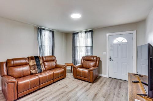 2 Mi to Dtwn Harrisburg! Convenient Duplex
