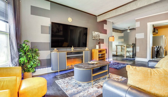 < 2 Mi to Dtwn & Mississippi River: West Side Home