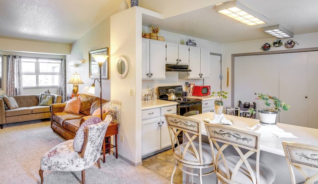 2 Mi to Dtwn: Missoula Duplex w/Fenced Yard