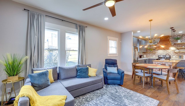~ 2 Mi to Dtwn San Antonio: Comfy Home w/Yard!