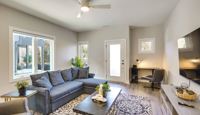 2 Mi to Duke University: Townhome in Durham!