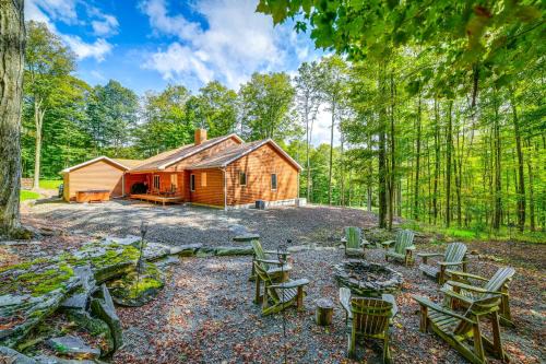 2 Mi to Elk Mountain Secluded Union Dale Home!