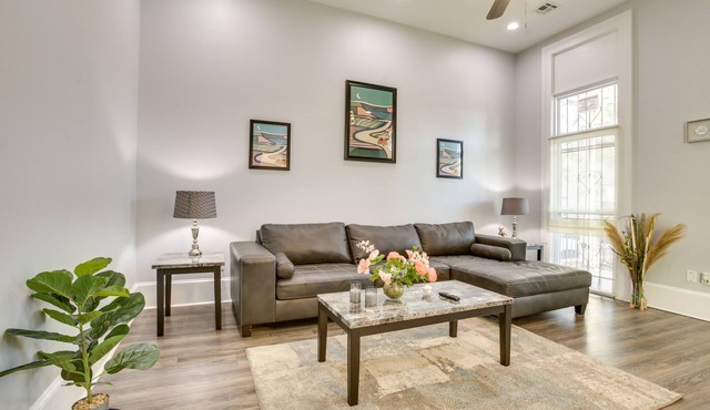 2 Mi to French Quarter: Walkable NOLA Home