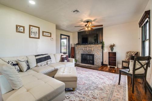2 Mi to Grand Lake! Family Adventure Base with Yard