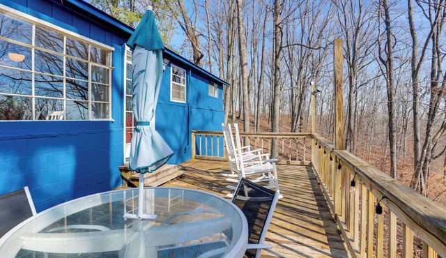 2 Mi to Kentucky Lake: Cabin w/Deck & View in Eva