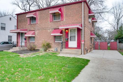 2 Mi to Lake Erie: Home w/Yard in Euclid!