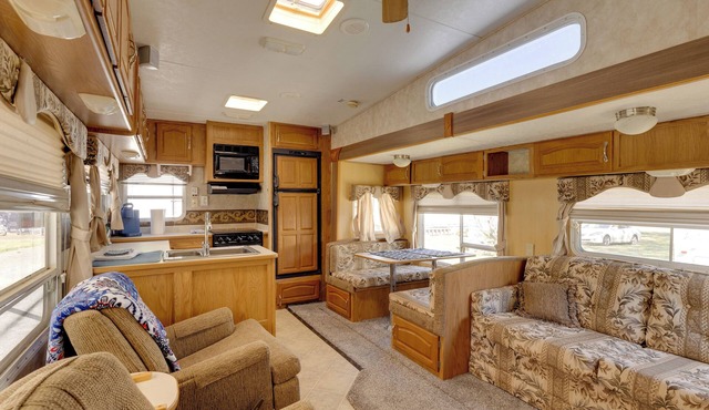 2 Mi to Lake Guntersville: Peaceful Camper Home