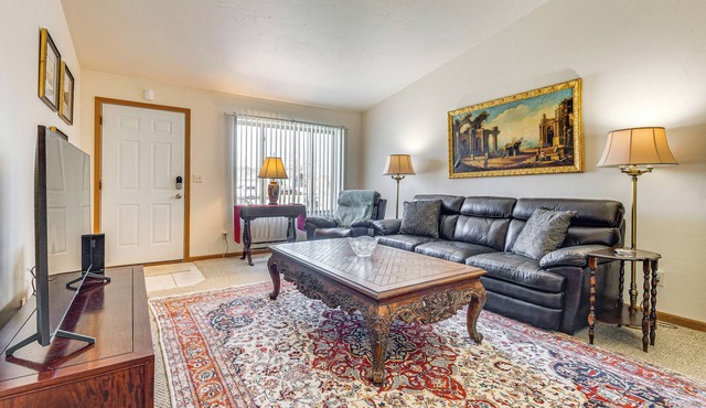 2 Mi to Lake Michigan: Cozy Duplex w/Private Yard