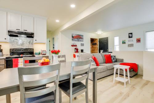 2 Mi to Lake Michigan: Family-Friendly Home