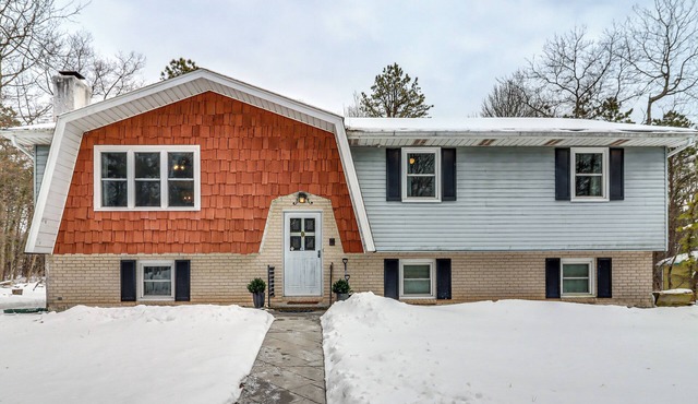 2 Mi to Lakes! Family Albrightsville Home w/Yard