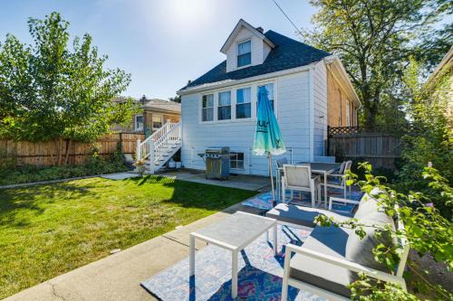 2 Mi to Logan Square Pet-Friendly Urban Oasis!