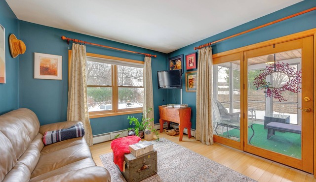 2 Mi to Main Street! Cozy Burlington Guest Suite