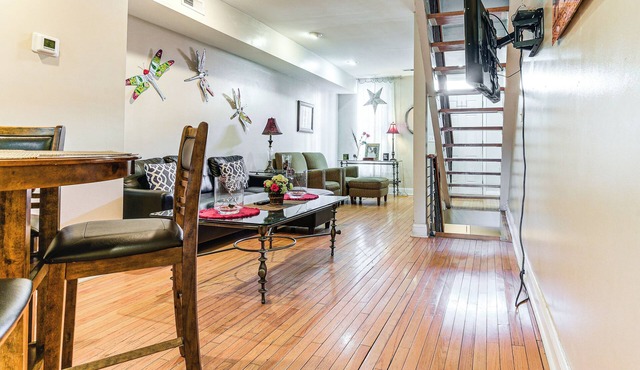 2 Mi to National Aquarium: Canton Home w/Patio!