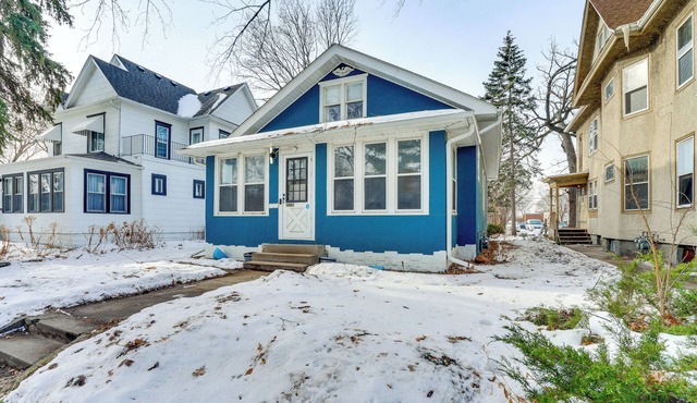 2 Mi to Nordeast Breweries: Cozy Minneapolis Home