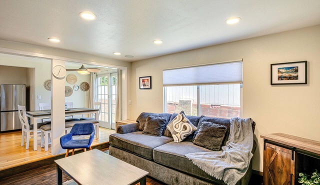 2 Mi to Ocean: Long Beach Home w/Gas Grill!