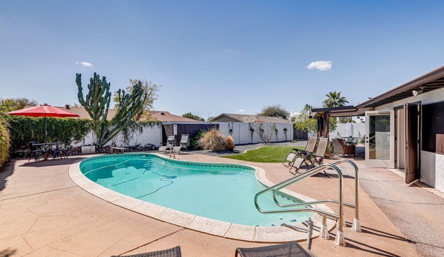 2 Mi to Old Town Scottsdale: Home w/Pool Table!