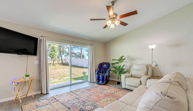 2 Mi to Rainbow Springs: Home w/Hot Tub!