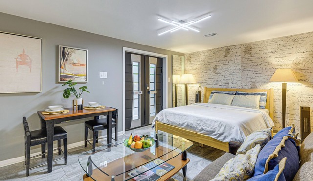 2 Mi to Shops & Eateries: Columbia Condo w/Patio