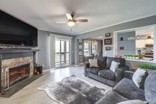 2 Mi to Skiing! Beech Mtn Condo w/Resort Perks
