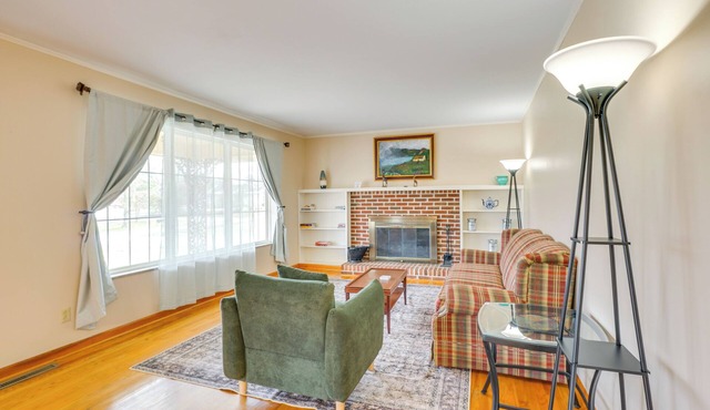 2 Mi to Town: Rustic East Tennessee Home!