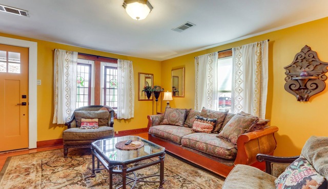 2 Mi to UA: Central Fayetteville Home w/Patios