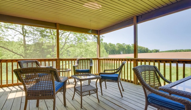 2 Mi to Wineries: Calm Cottage on 90 Acres w/Barn