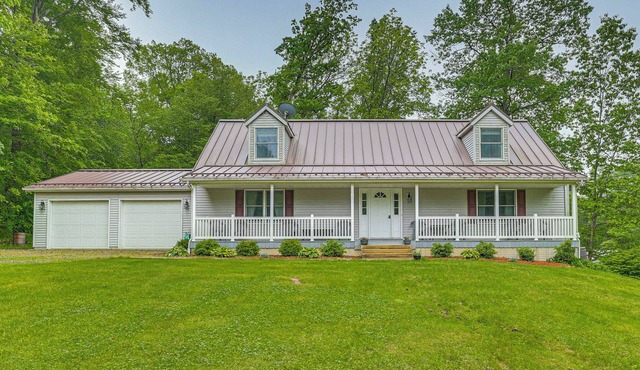 2 Mi to Woodbury Wildlife Area: Cozy Farmhouse!