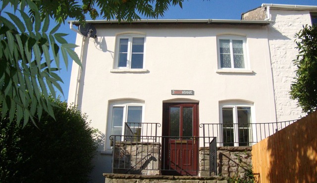 2 Mill Street - 4 star graded holiday cottage in Crickhowell in the Black Mountains in the Brecon Beacons National Park