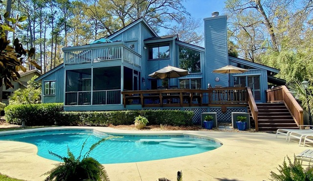 2 Min Walk 2 Beach. Walk 2 Pickleball Golf Tennis Restaurants Pvt Pool SPA Bikes