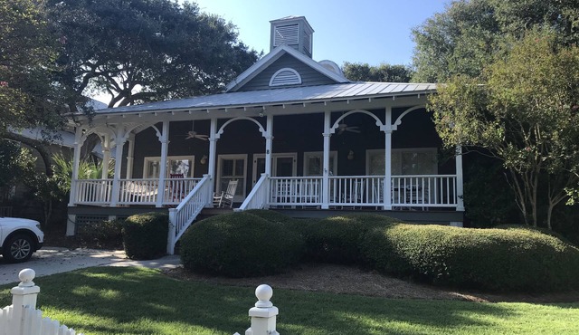 2 Min.Walk to Beach. Charming, spacious 3bd;3ba home. Hear the Ocean from Porch