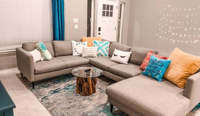 2 Mins to Lake | Outdoor Grill | Pet Friendly