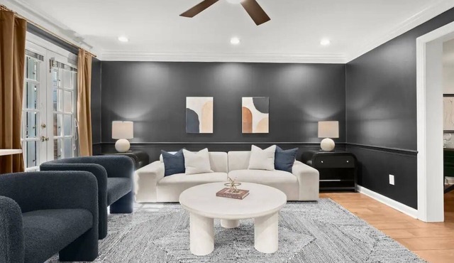 2 Mins to Waterfront - A Spacious Old Town Xcape
