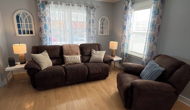 2 minute drive to the beach- Hearth&Bay 2-bedroom house with AC in Dalhousie