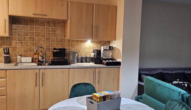 2 minutes walk away from Ethihad Stadium Apartment