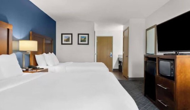 2 Modern Comfort Inns Joliet—Close to I-55, Harrah’s Casino & Great Dining Spots