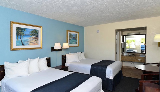 2 Modern Rooms Designed for Guests Exploring the Historic Manatee Village Park