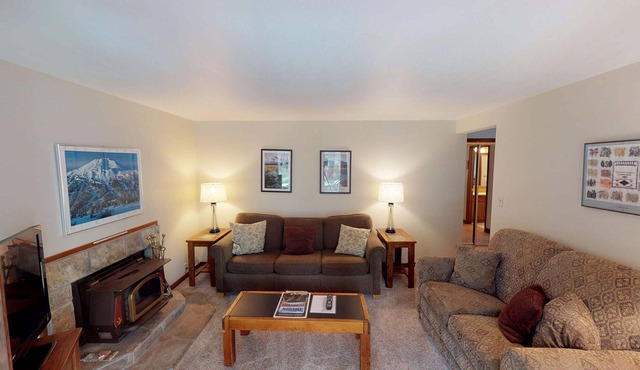 2 Mountain View Lodge | 2 BR / 2 BA, Sleeps 6