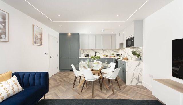 2 Oasis Sands - EV charging - Footsteps to the beach