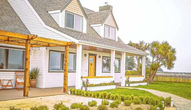 2 Ocean view Houses in 1:"Scopa" + "Seasong"