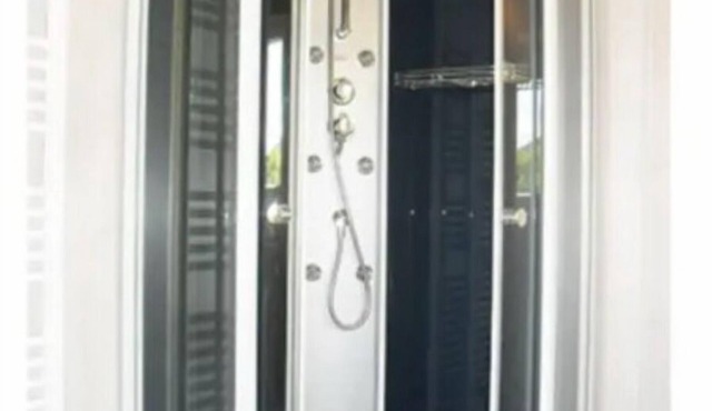 2 People chateau d'arcis